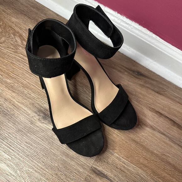 Mix NO6 Strappy Black Heels - Picture 5 of 5